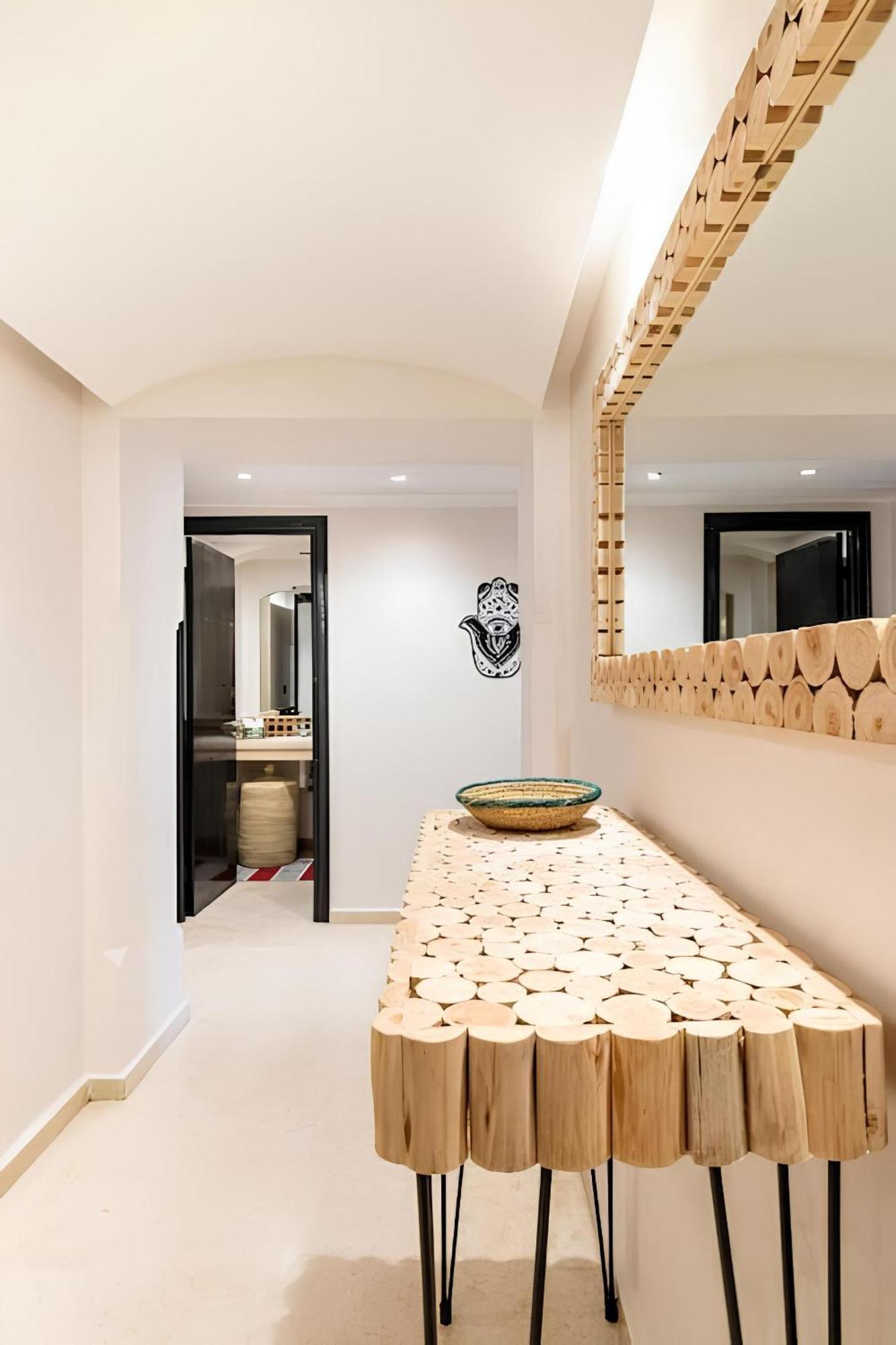 C-Appartement De Luxe Plein Centre De Gueliz Avec Piscine Parking Wifi Netflix 마라케시 외부 사진