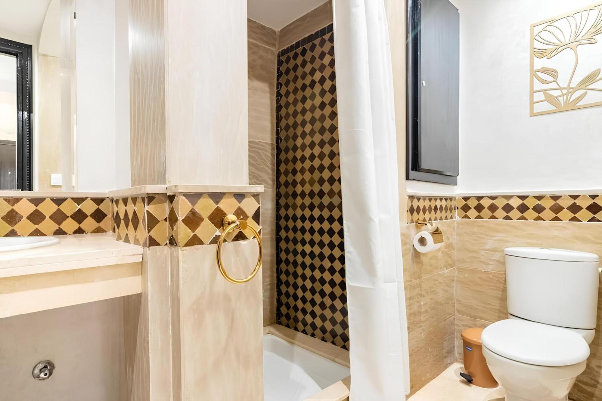 C-Appartement De Luxe Plein Centre De Gueliz Avec Piscine Parking Wifi Netflix 마라케시 외부 사진